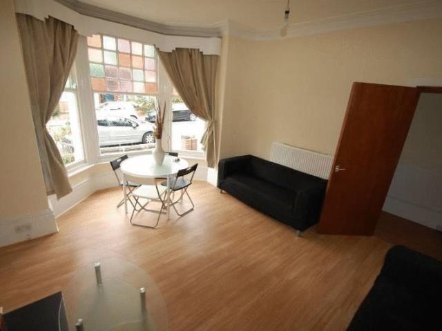 Room for rent in Beckett Park, Headingley