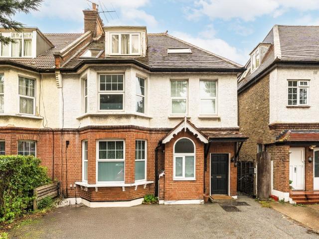 Studio for rent in Redbrick Estate, Greater London