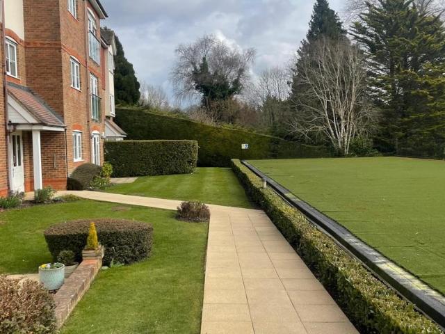Apartment for rent in Red Hill, Surrey