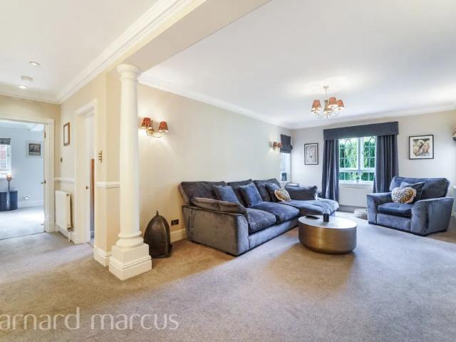Apartment for rent in Kingswood, Reigate and Banstead
