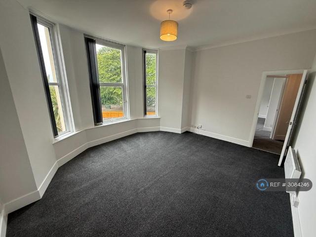 Apartment for rent in Upton, Torquay