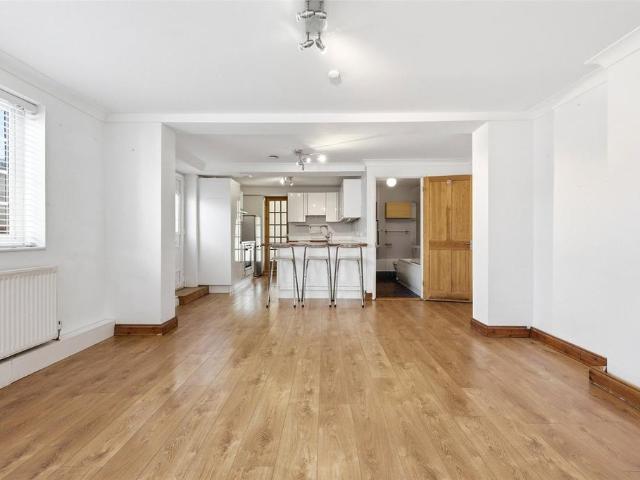 House for rent in Chipping Hill, Essex