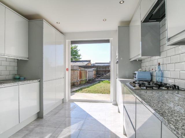 Apartment for rent in Plumstead, Greater London