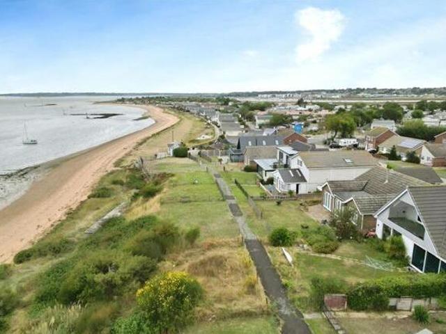 House for sale in Dale Hill, Essex