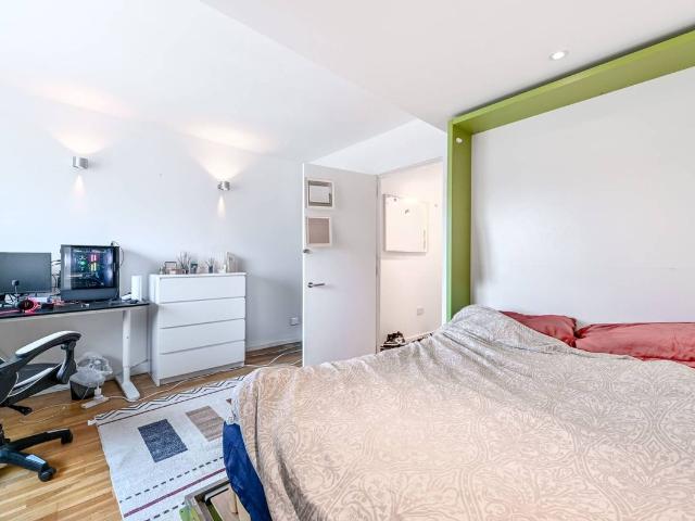 Studio for rent in Saint Pancras, Greater London