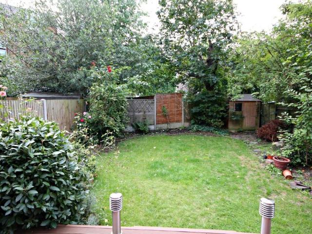 Apartment for rent in Mapesbury, Greater London