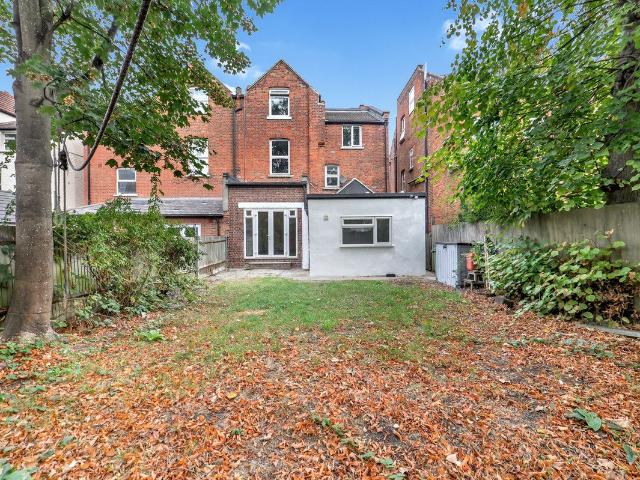 Apartment for rent in Willesden Green, Greater London