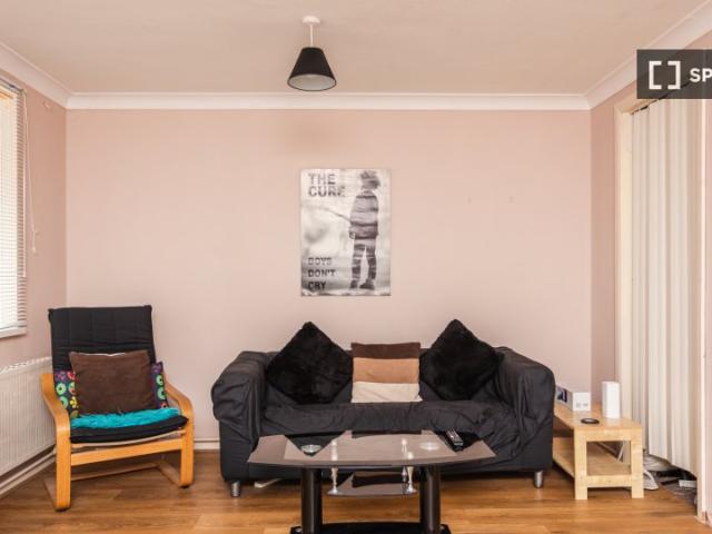 Apartment for rent in Browning Estate, Greater London