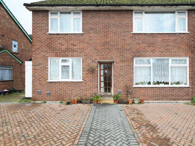 Apartment for rent in London Borough of Hounslow, Greater London