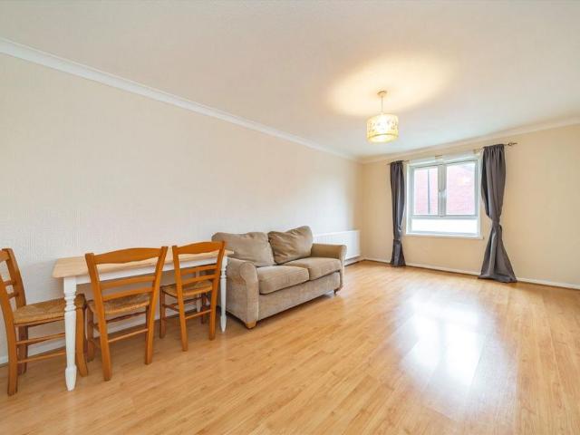 Apartment for rent in London Borough of Ealing, Greater London