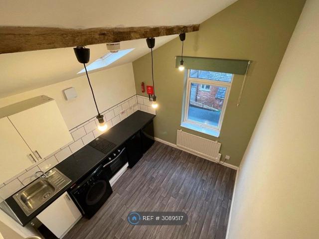 Studio for rent in Semilong, Northampton