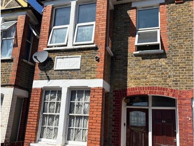 House for rent in London Borough of Croydon, Greater London