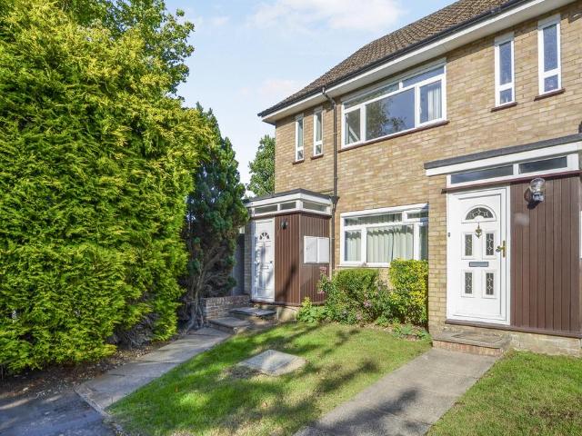 Apartment for rent in Bushey, Bushey Heath