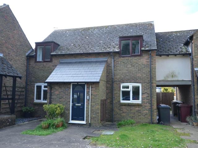 Apartment for rent in Littlecote, West Sussex