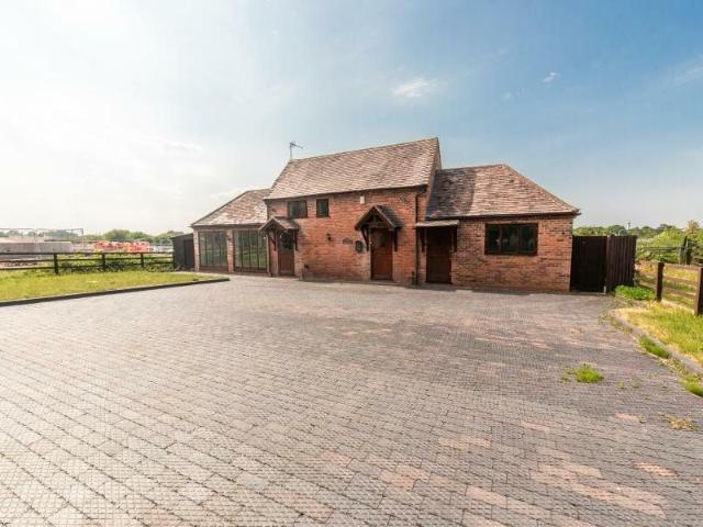 House for rent in Bickenhill, West Midlands