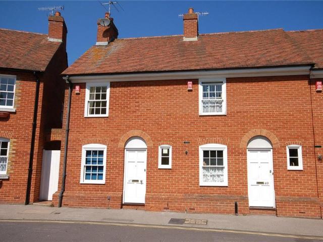 House for rent in The King's Mile, The Bridge