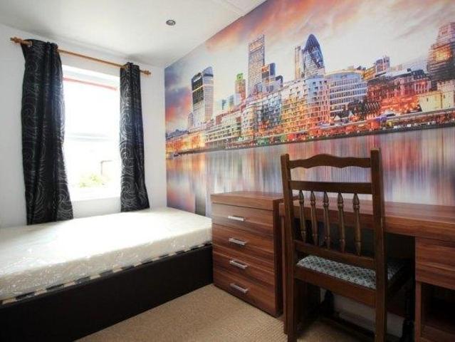 House for rent in St. Mildred's, The Bridge
