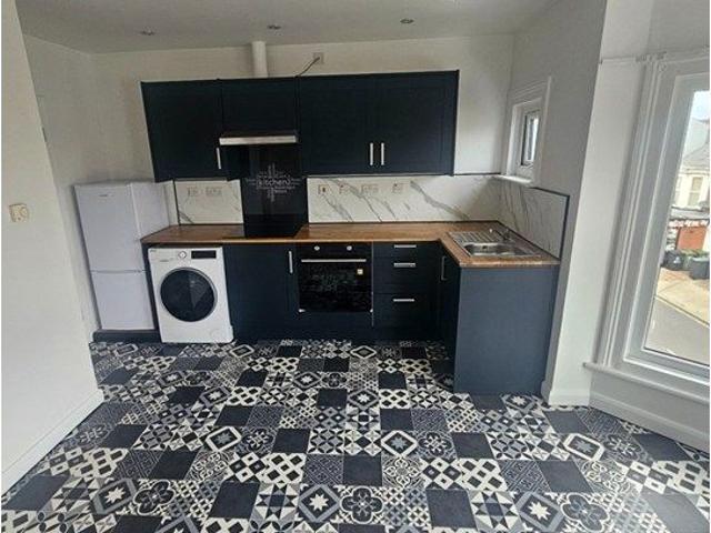 Apartment for rent in Southtown, Stokesby