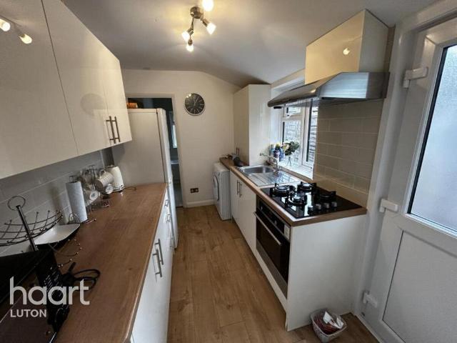 House for rent in Farley Hill, Luton