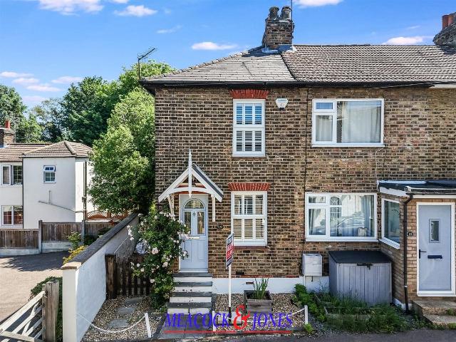 House for rent in Navestock Side, Essex