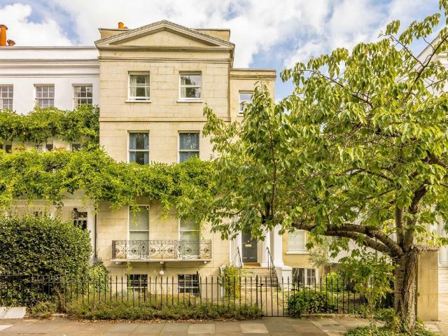 House for rent in London Borough of Hammersmith and Fulham, Greater London