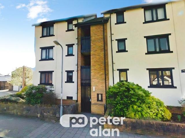 Apartment for rent in Plasnewydd, Falcon Lodge
