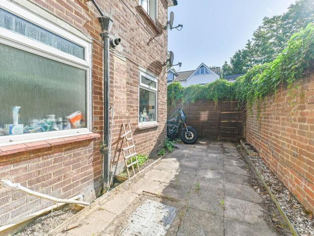 House for rent in London Borough of Croydon, Greater London