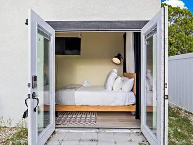 Room for rent in Saint Petersburg, Florida