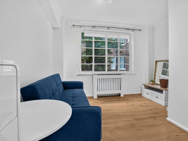 Apartment for rent in Bayswater, Greater London