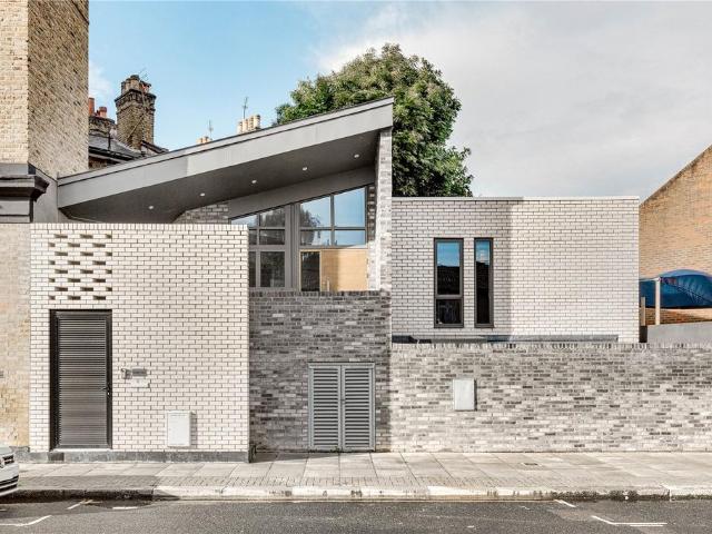 House for rent in Clapham, Greater London