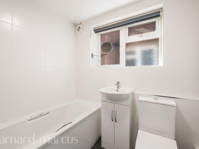 House for rent in London Borough of Sutton, Greater London