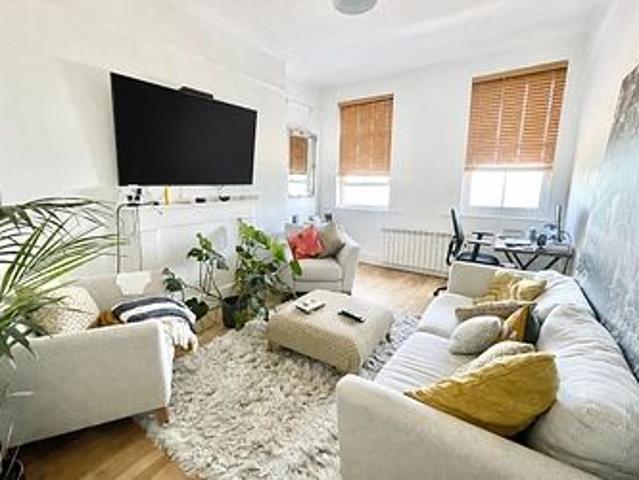 Apartment for rent in East Cliff, Acol