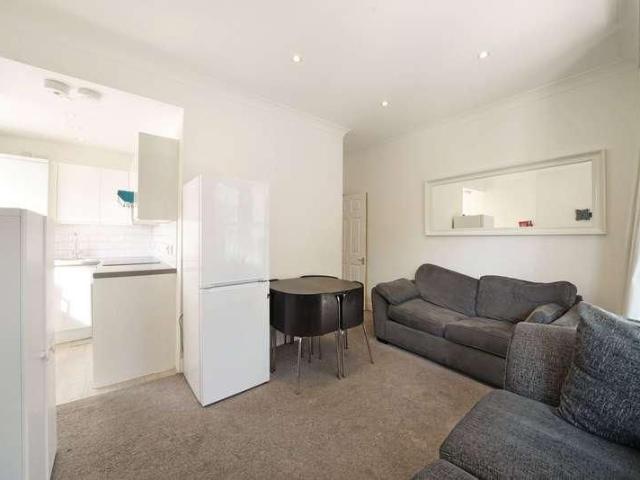 Apartment for rent in Royal Borough of Kensington and Chelsea, Greater London