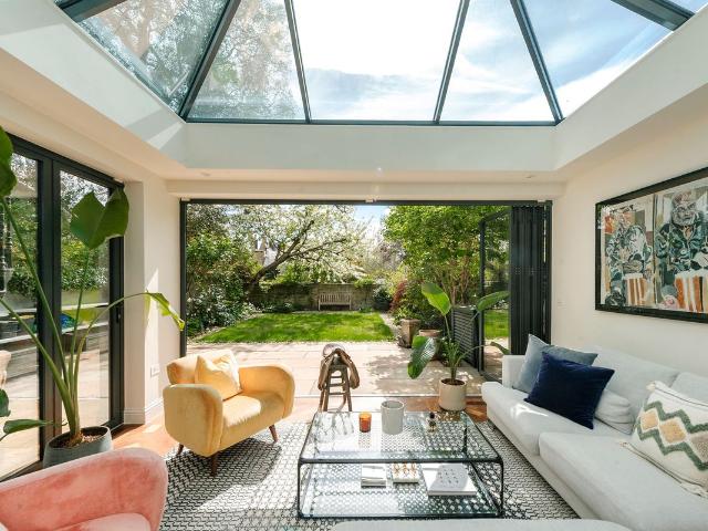 House for rent in North Kensington, Greater London
