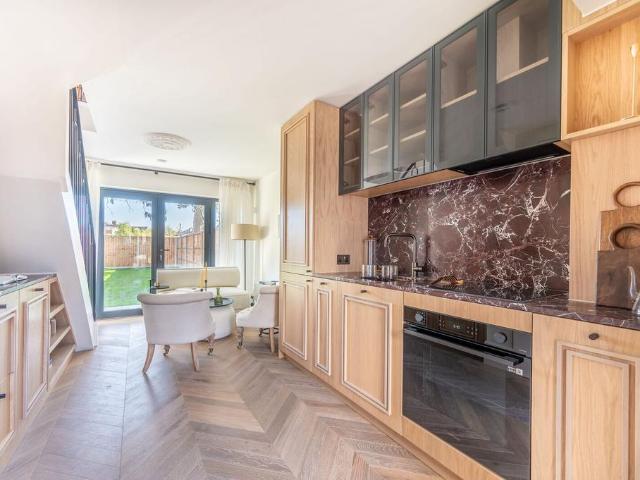 House for rent in North Kensington, Greater London