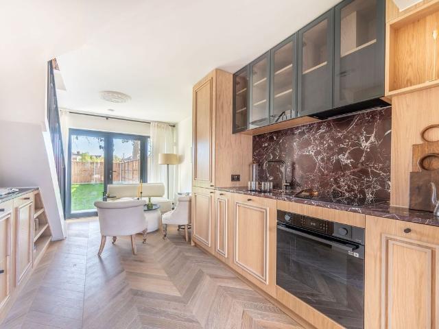 House for rent in North Kensington, Greater London