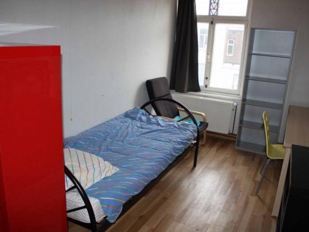 Kamer location à Begijnhof Sint-Elisabeth, Kortrijk