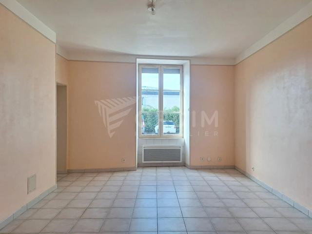 Appartement location à Saint-Sauveur-en-Puisaye, Yonne