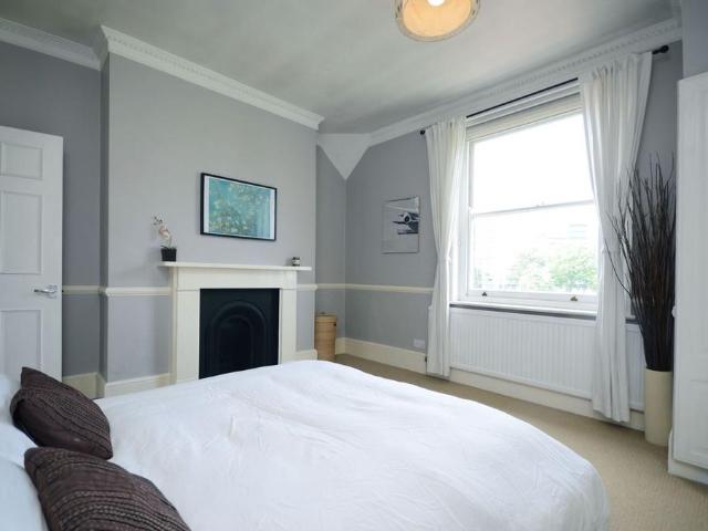 House for rent in Poplar Grove, Greater London