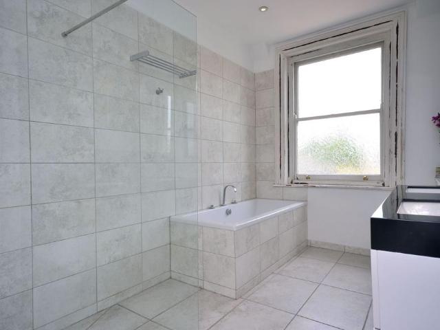 House for rent in Poplar Grove, Greater London