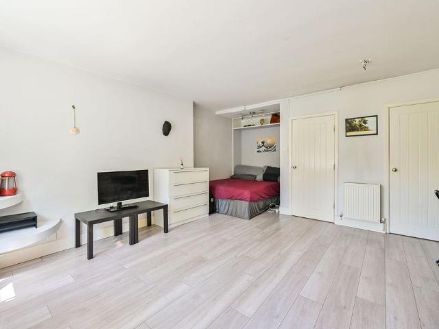 Apartment for rent in Old Kent Road, Greater London