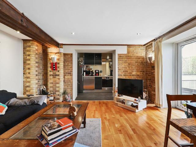 Apartment for rent in Bermondsey Village, Greater London