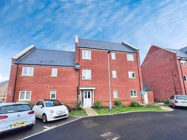 House for sale in Surrey, England
