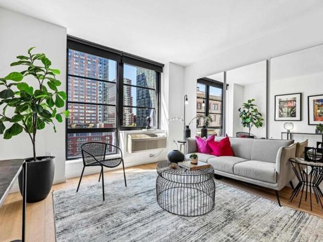 Condo for sale in Hudson, New Jersey