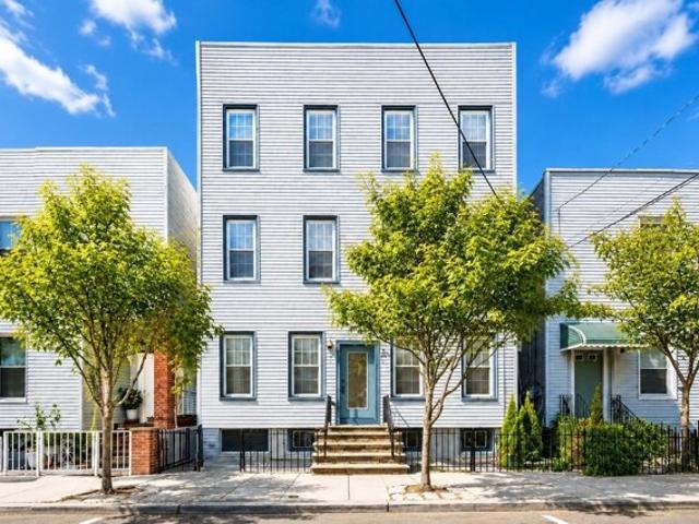 Condo for sale in Hudson, New Jersey