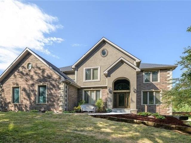 House for sale in Basehor, Kansas