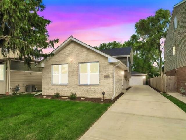 House for sale in Blue Island