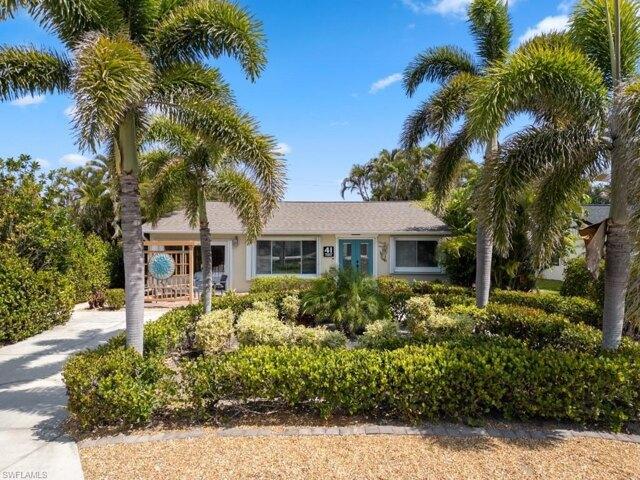 House for sale in Bonita Springs