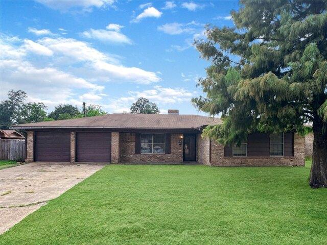 House for sale in Paris, Texas