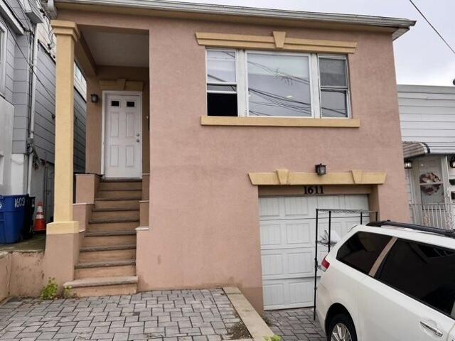House for sale in North Bergen